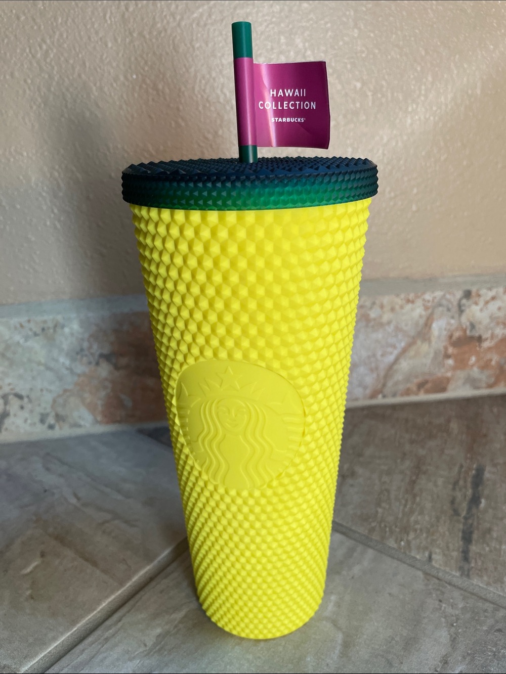 NWT Starbucks Hawaii Collection Pineapple 24oz Tumbler